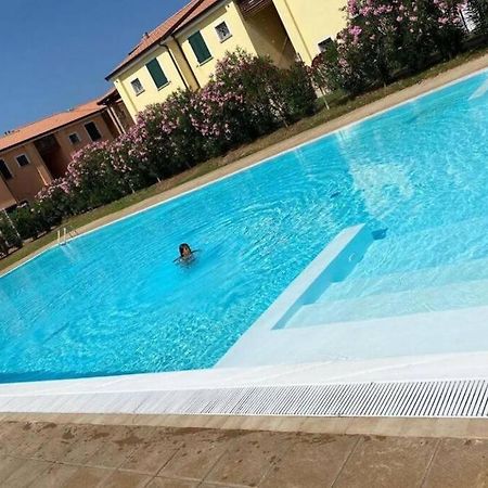 Residence Baia Delle Mimose บาเดซี ภายนอก รูปภาพ