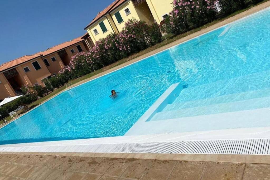 Residence Baia Delle Mimose บาเดซี ภายนอก รูปภาพ