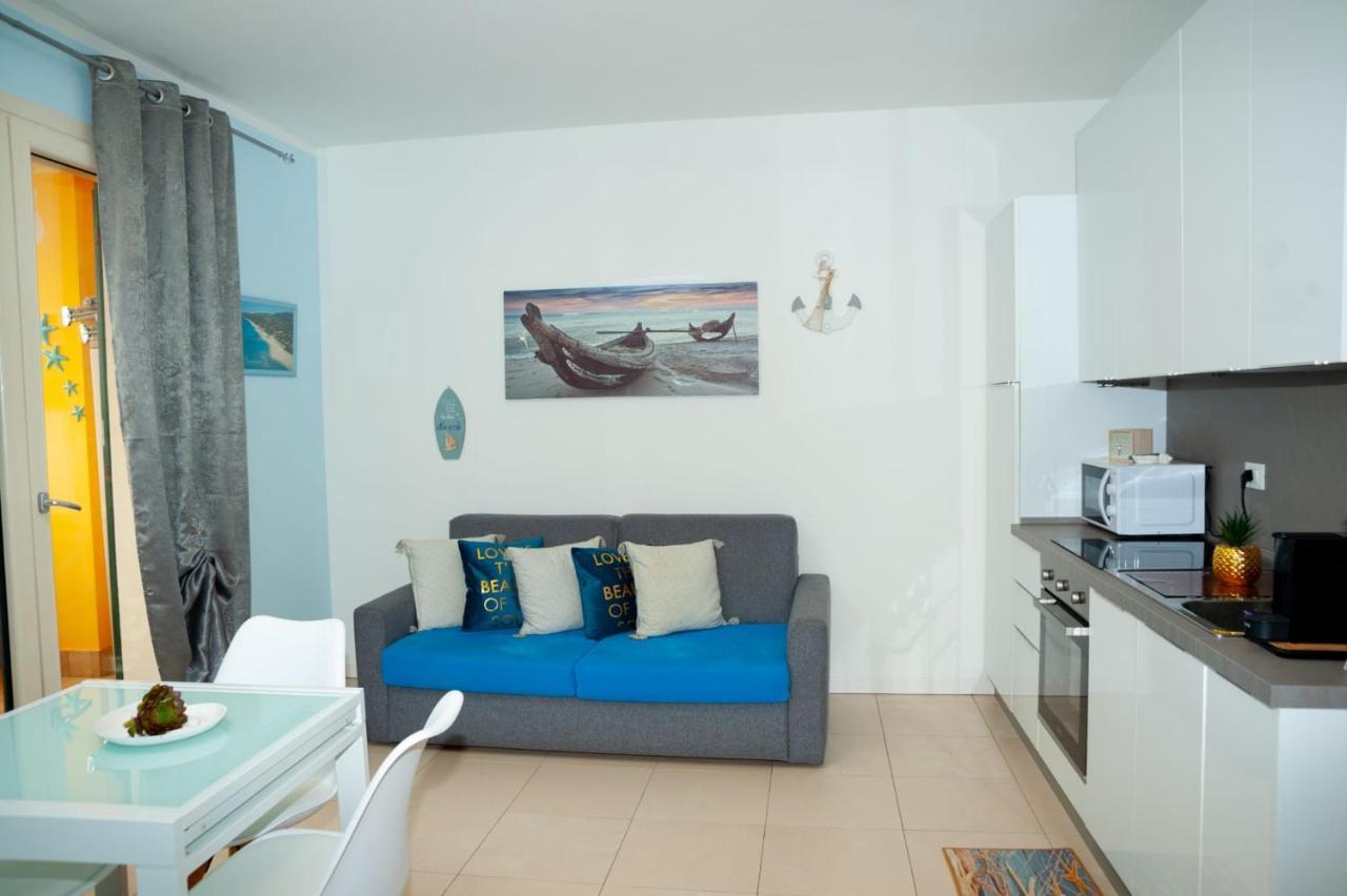 Residence Baia Delle Mimose บาเดซี ภายนอก รูปภาพ